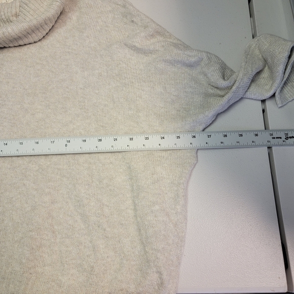 Jessica Simpson Turtleneck Poncho Seam Sweater Pullover Cream Sz S - Picture 5 of 7